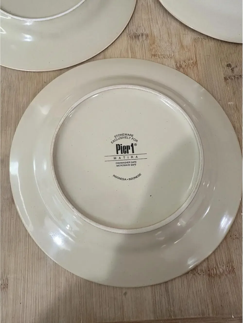 Set of 3 Pier 1 Stoneware Matira Salad Dessert Plates Gold Burgundy 8